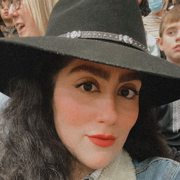 Isa Alvarez  Portrait